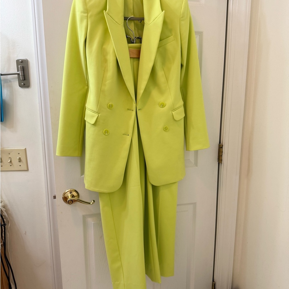 Express Women's Lime Green 3 Piece Suit Sz 6 - Picture 3 of 16